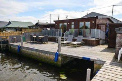 brundall-boat-hire Mooring for Brundall Boat Hire at Swallowdale holiday home in Brundall