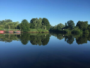 Swallowdale holiday home river view from the decking